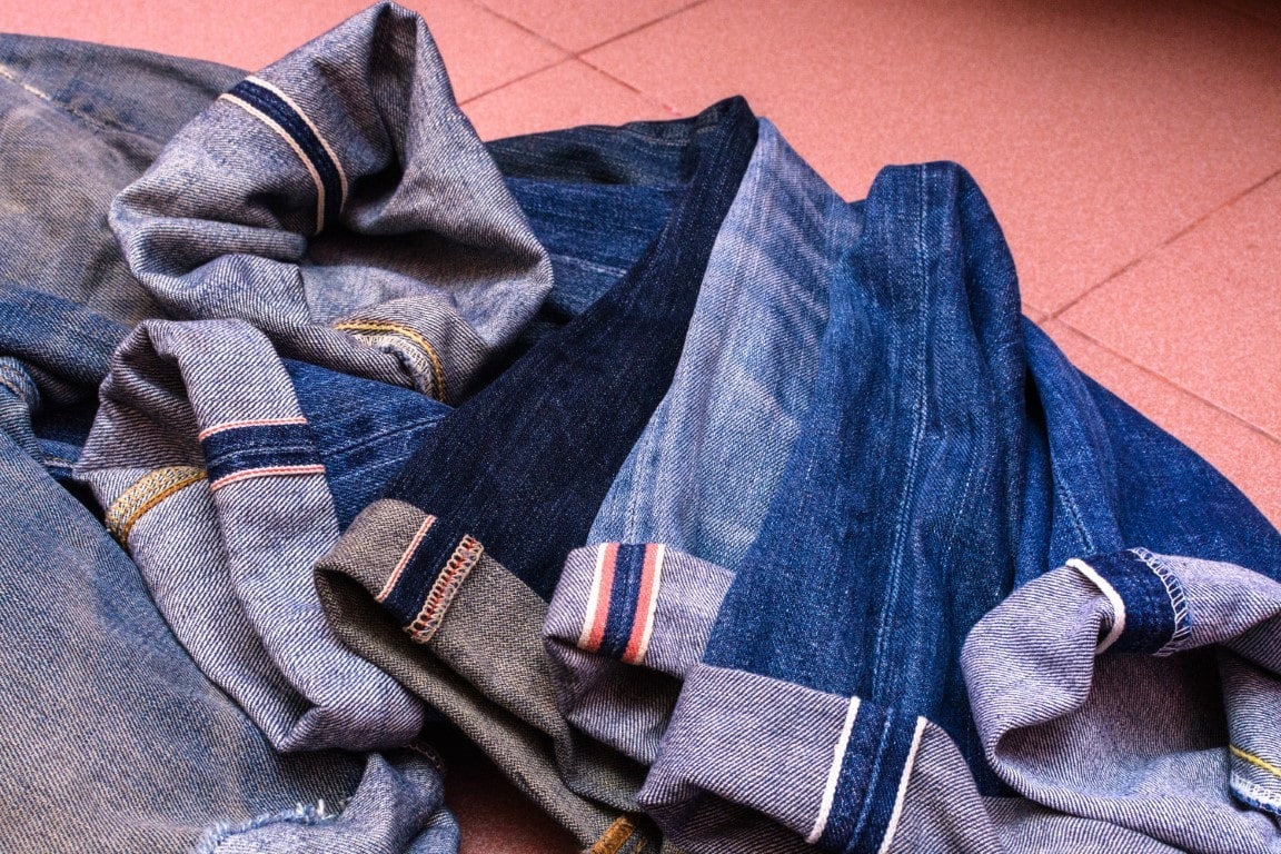 Différents types de jeans selvedge et non-selvedge